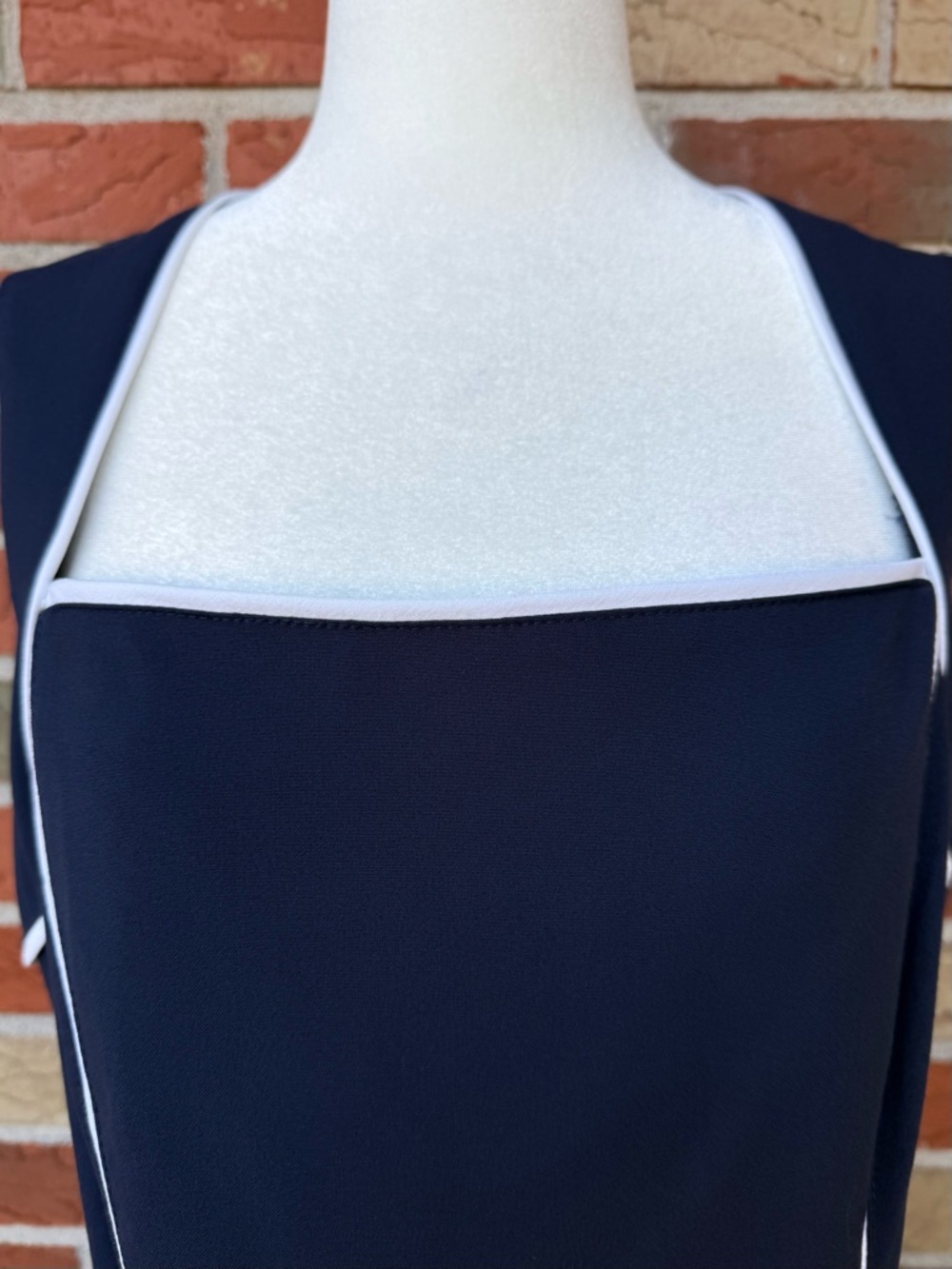 White House Black Market NWT Navy Blue White Sleeveless Sheath Dress 👗 - Picture 4 of 13